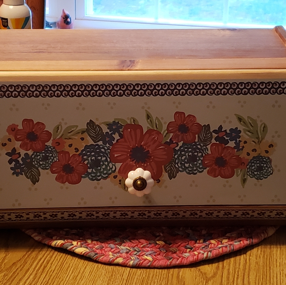 Bread Box. Pioneer Woman. Wood.
